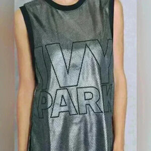 METALLIC LONGLINE TANK BY IVY PARK
Size S